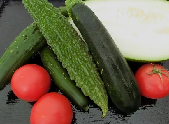 【健康】野菜１日３５０グラム、果物２００グラム摂取を（厚生労働省）